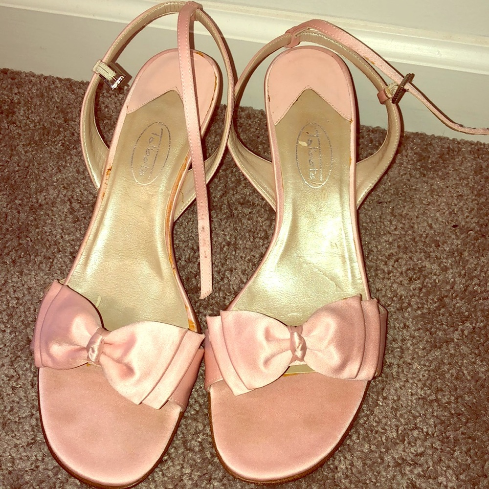 Genuine leather high heel Talbots made in Spain.